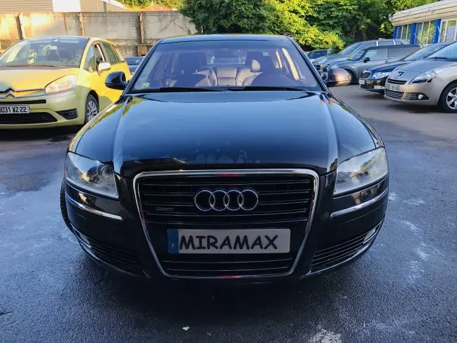 Audi A8 2009 – photo 2