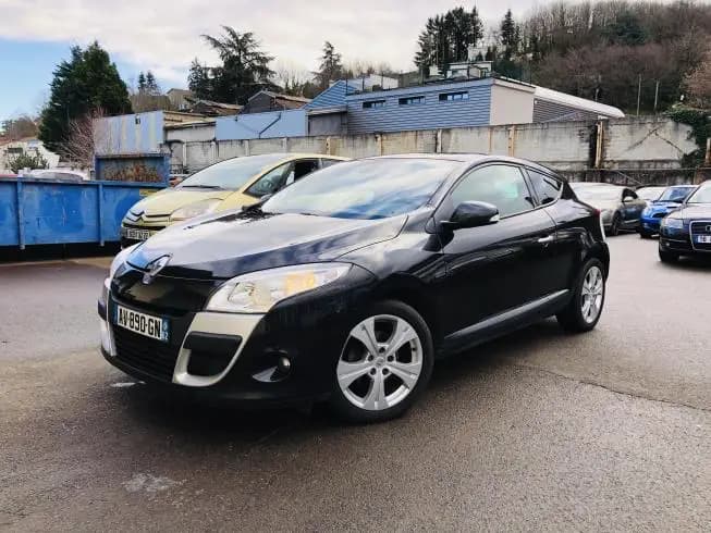 Renault MEGAN COUPÉ 2010 – photo 1