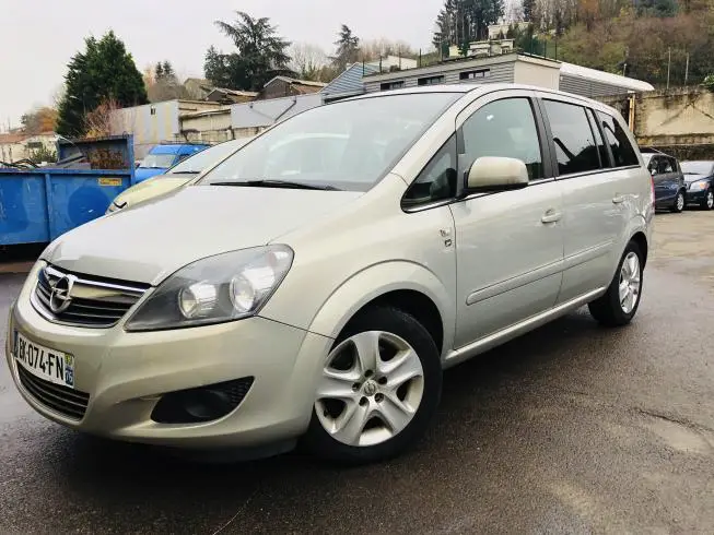 Opel ZAFIRA 2011 – photo 1