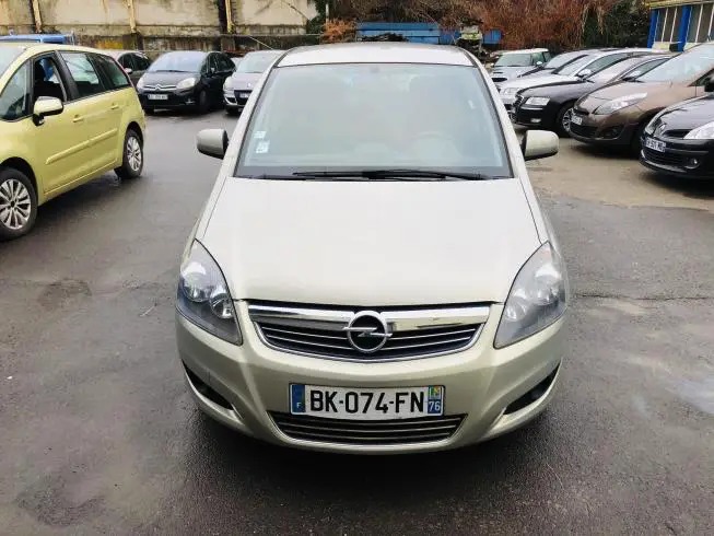 Opel ZAFIRA 2011 – photo 2