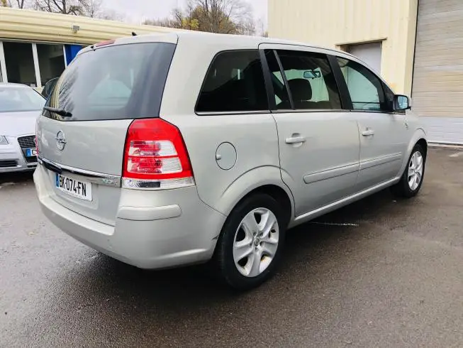 Opel ZAFIRA 2011 – photo 4