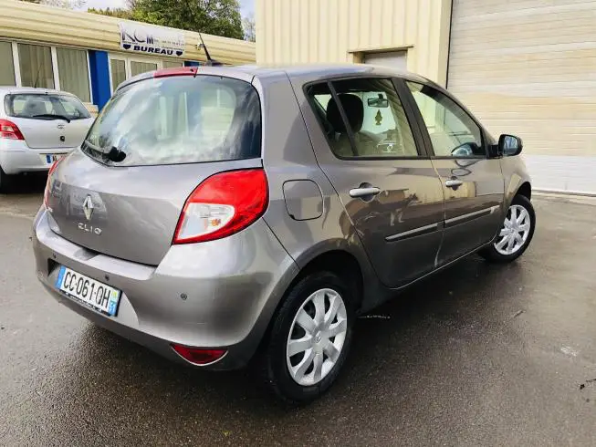 Renault CLIO 2012 – photo 4
