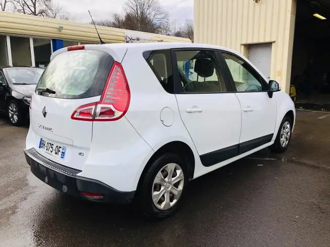 Renault SCENIC 2011 – photo 4