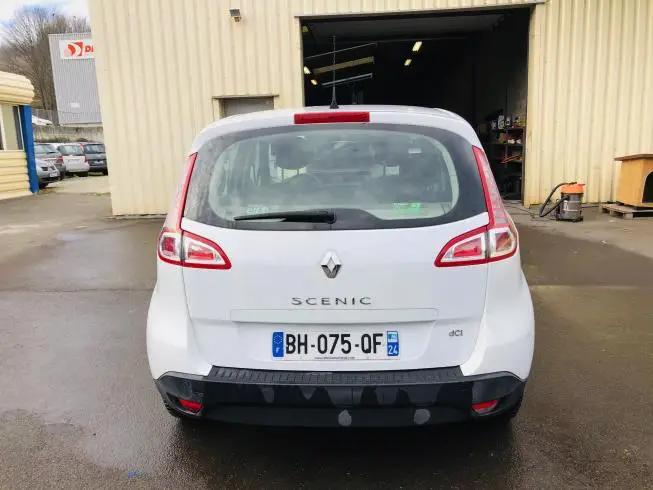 Renault SCENIC 2011 – photo 5