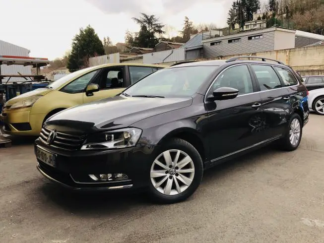 Volkswagen PASSAT SW 2011 – photo 1