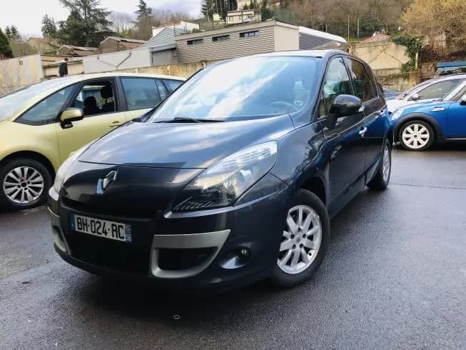 Renault SCENIC 2011 – photo 1