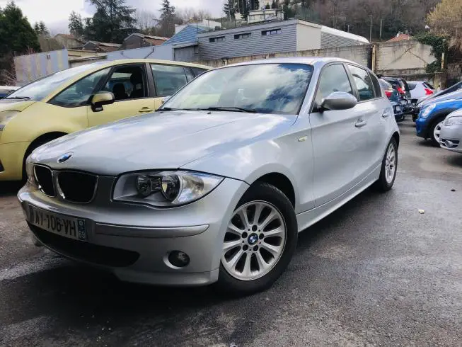 Bmw SERIE 1 2005 – photo 1