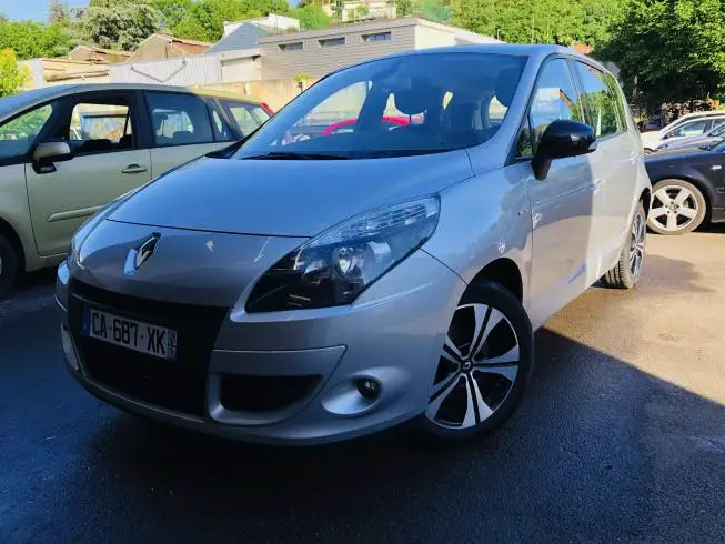 Renault SCENIC 2011 – photo 1
