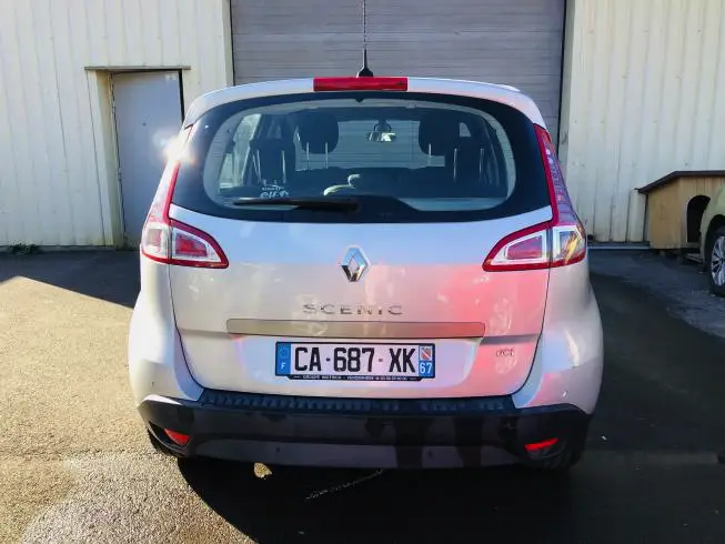 Renault SCENIC 2011 – photo 5