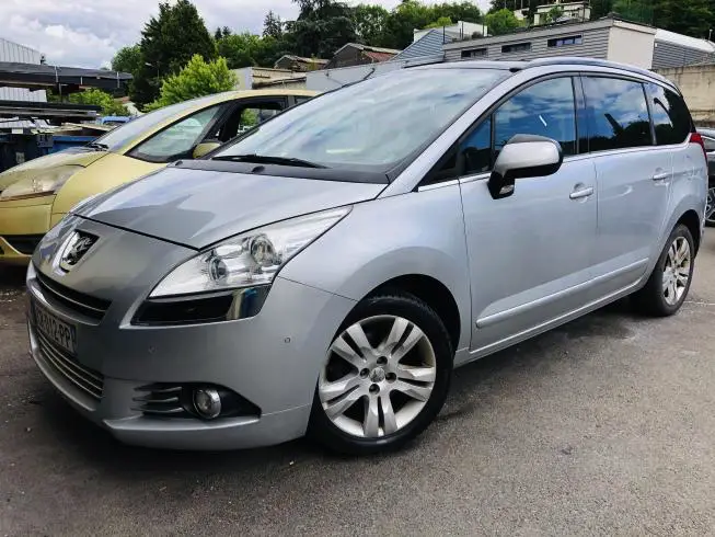 Peugeot 5008 2011 – photo 1