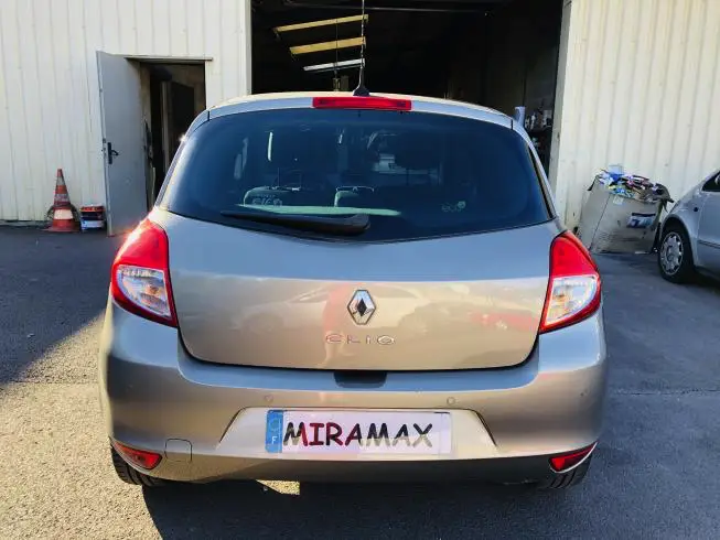 Renault CLIO III 2010 – photo 5