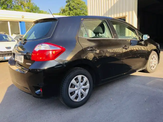 Toyota AURIS 2011 – photo 4