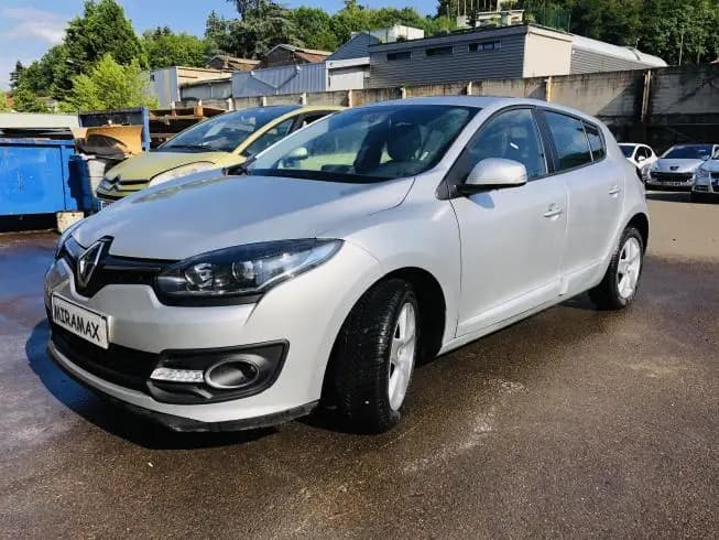 Renault MEGANE ESTATE 2016 – photo 1