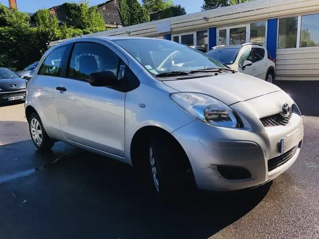 Toyota YARIS 2010 – photo 3